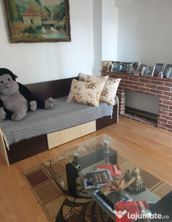 Apartament 3 camere, decomandat - zona Astra