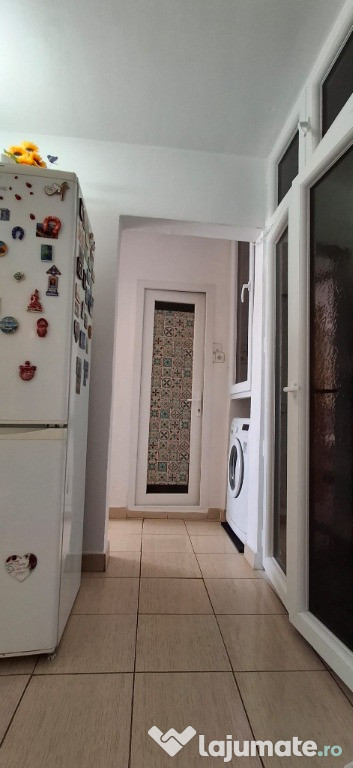 Apartament 2 camere decomandat | Centrală proprie | Parcare inclusă |