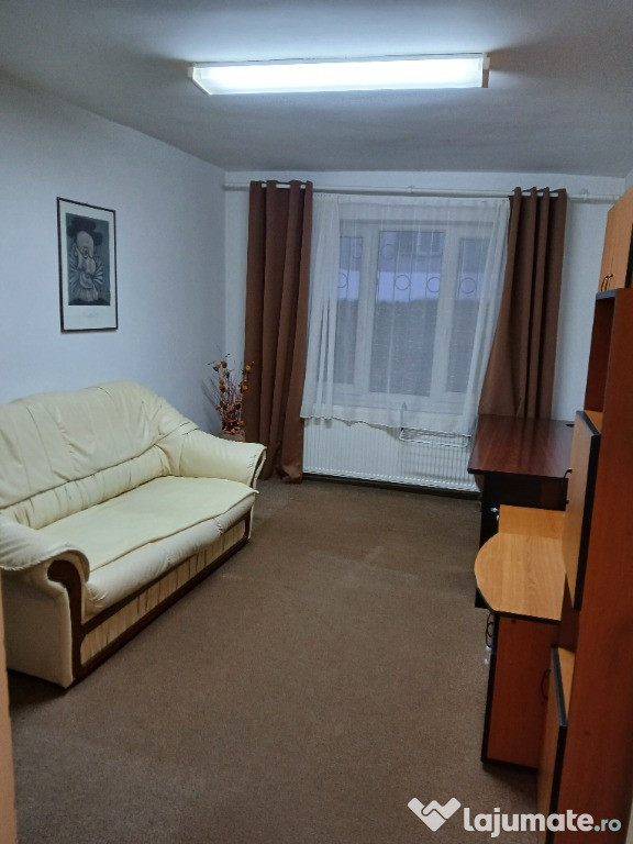Închiriez apartament cu 2 camere, mobilat, la parter,zona CORINA-TUDOR