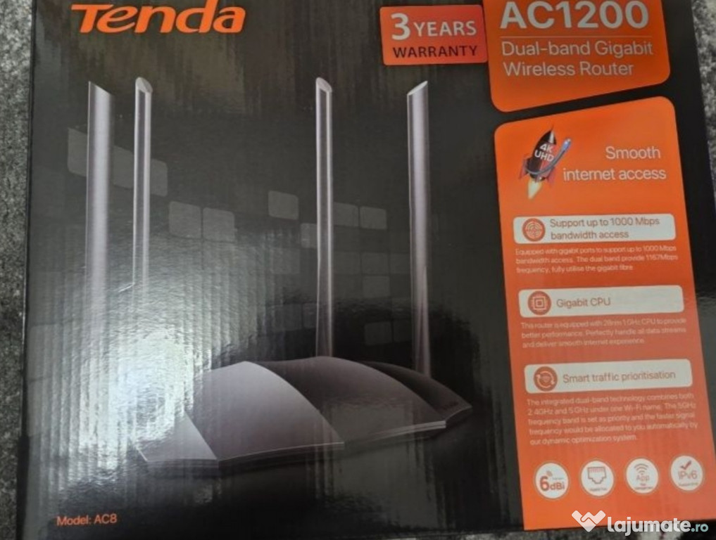 Router Tenda model cu 4 antene