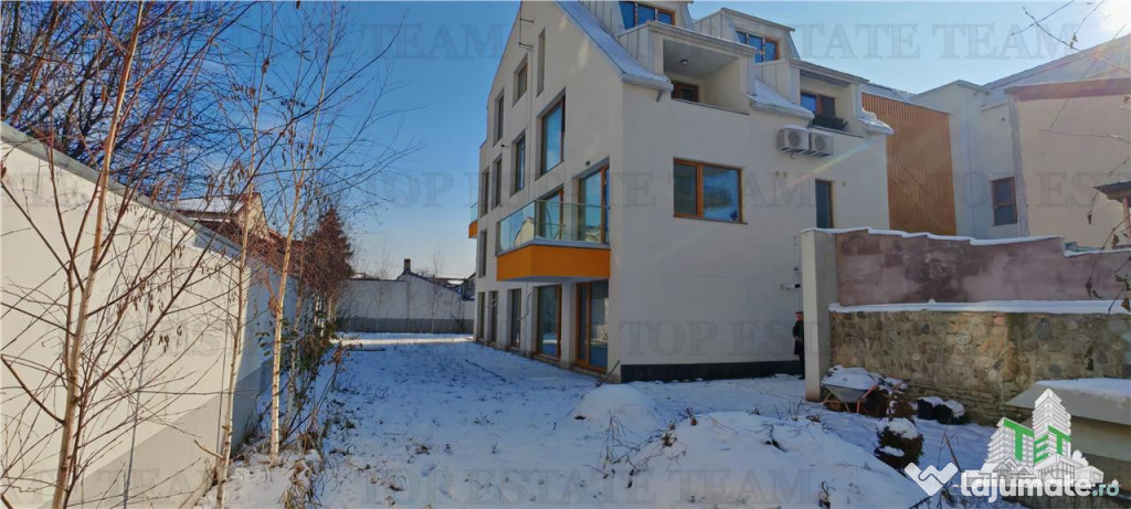 Apartament 3 camere si curte proprie de 141mp, bloc boutique