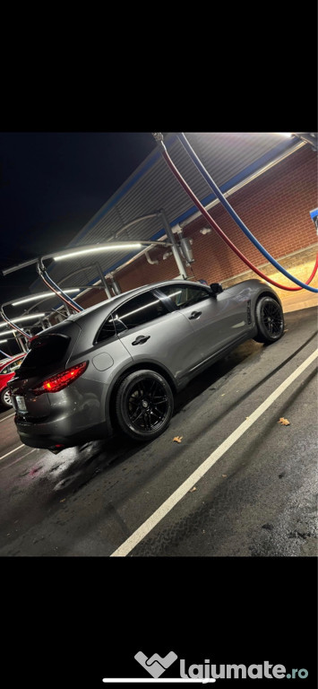 Infiniti QX70s clasa de lux a lui Nissan!