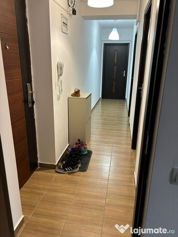 Apartament cu 2 camere, decomandat
