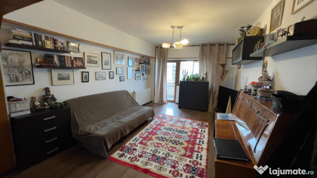 Apartament 3 camere de vanzare, situat in zona Tomis II - Co