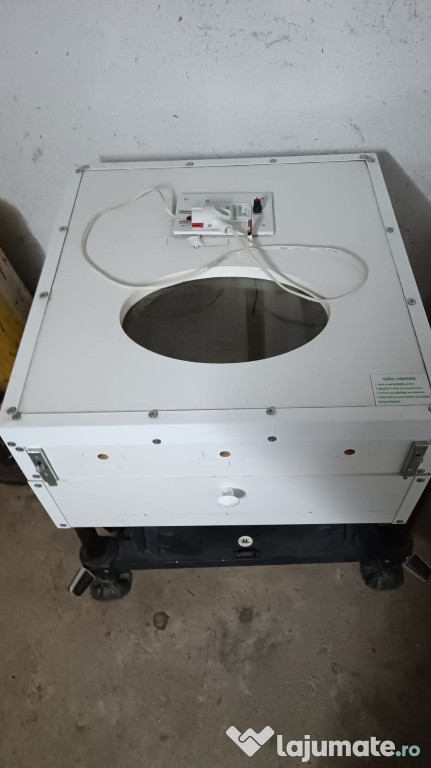 Vând clocitoare ouă