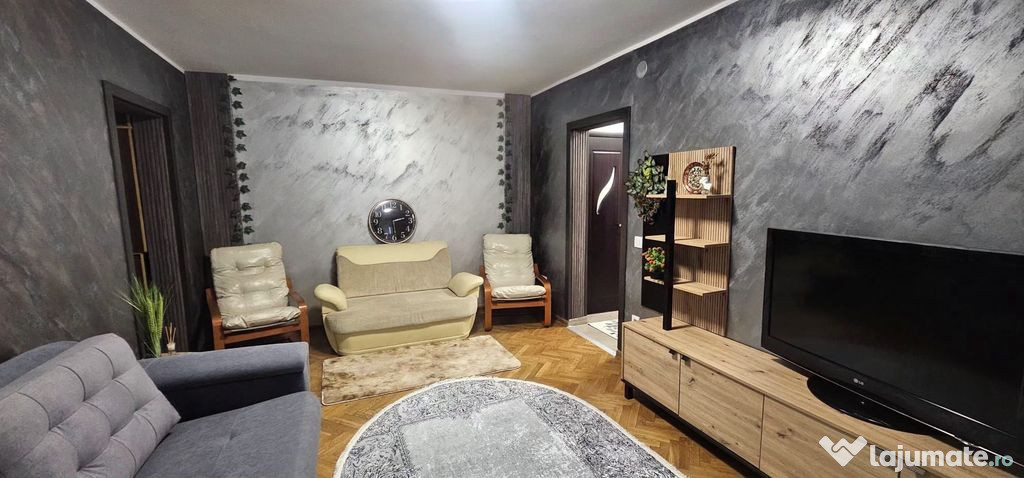 Apartament 2 camere renovat, mobilat, zona Cosbuc – Tri...