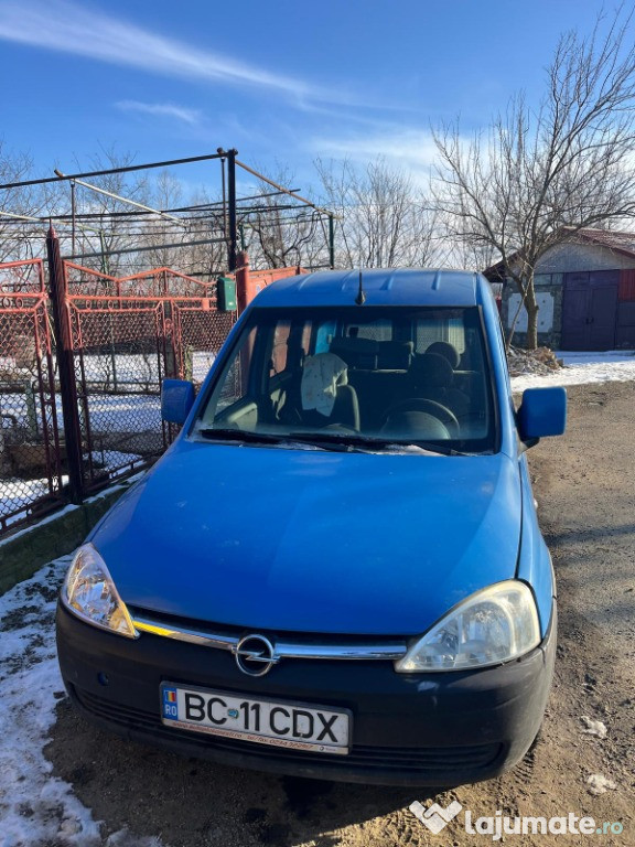 Vând Opel Combo Tour 1, 7 diesel, 65 cp, unic proprietar, model 2003