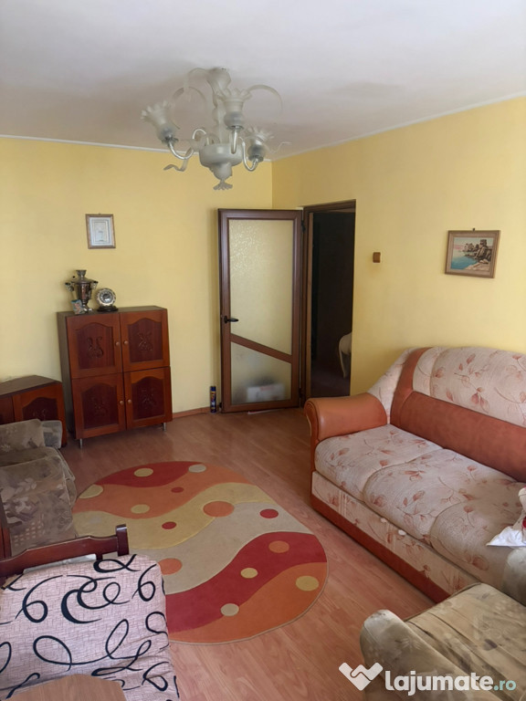 Apartament 3 camere de vânzare – Zona Obor, Brăila,