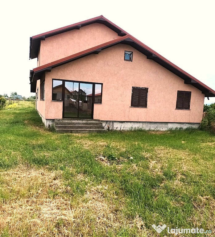 Proprietate deosebită, situată la doar 5 minute de Focșani