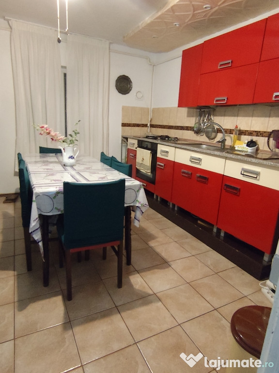 Apartament 3 camere decomandat Republicii, 71 mp