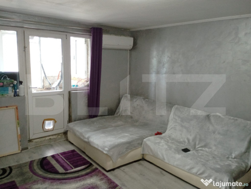 Apartament semidecomandat 50 mp, Micro 4, etaj 4 – scară