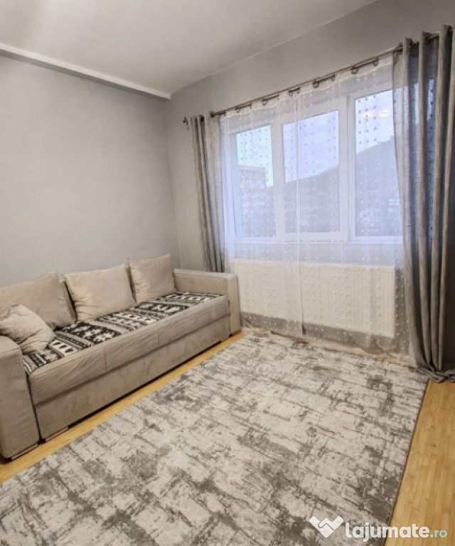 Apartament 2 camere decomandat, mobilat și utilat – Zona