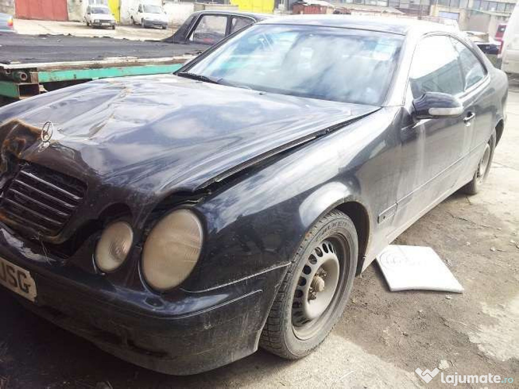 Dezmembrez Mercedes CLK 2.0i 136cp automat an 2000.