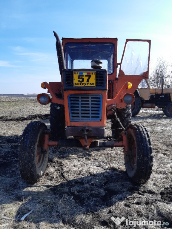 Tractor U.T.B 650