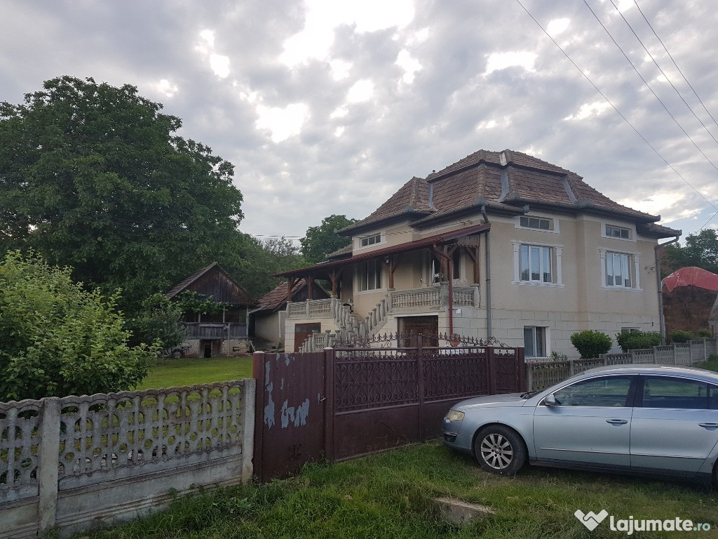 Casa+anexe in apropiere de Cluj Napoca Central