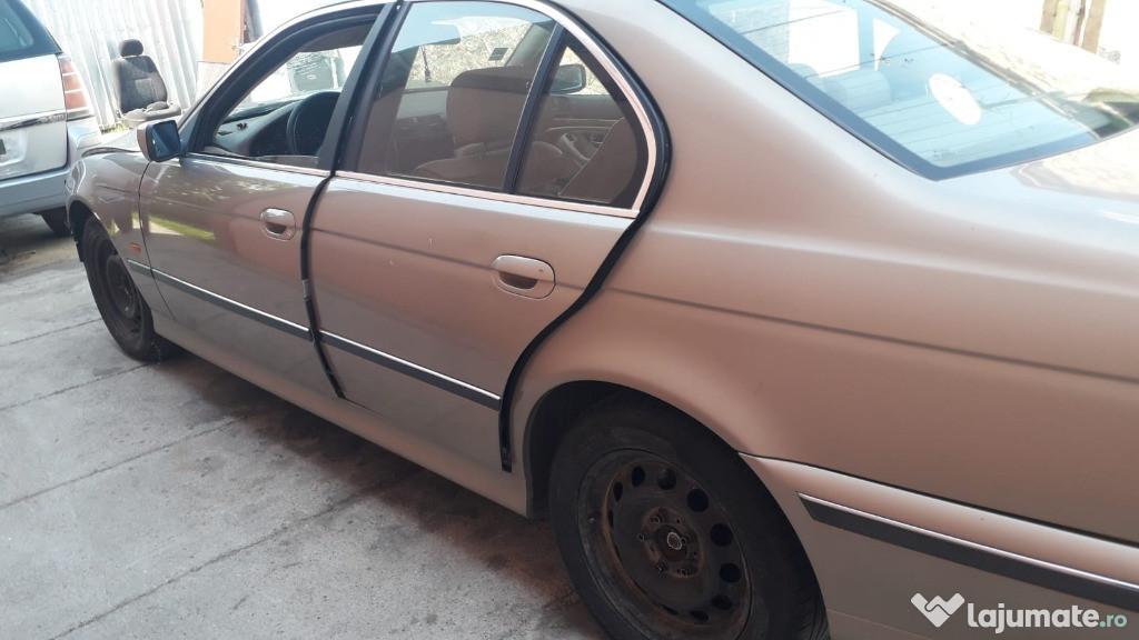 Dezmembrez bmw 530 240 cp impecabil