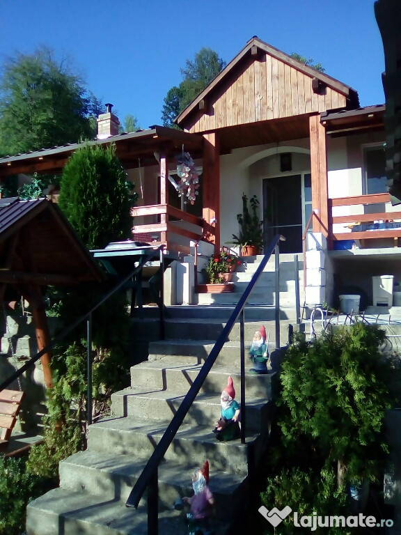 Casa Breaza, com adunati, valea bradului