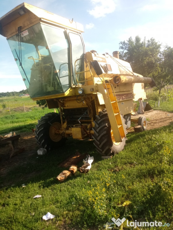 Combina new holland 8030