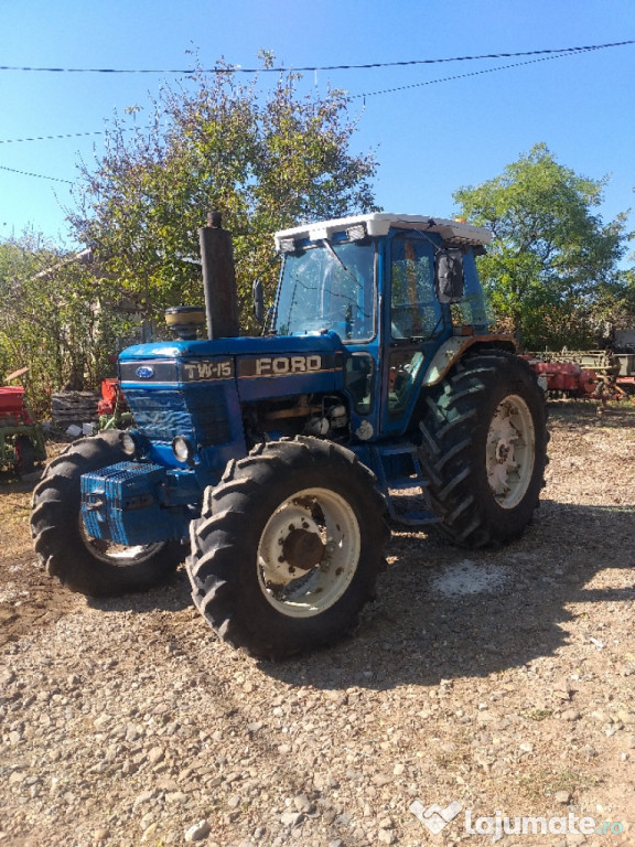 Tractor Ford TW 15