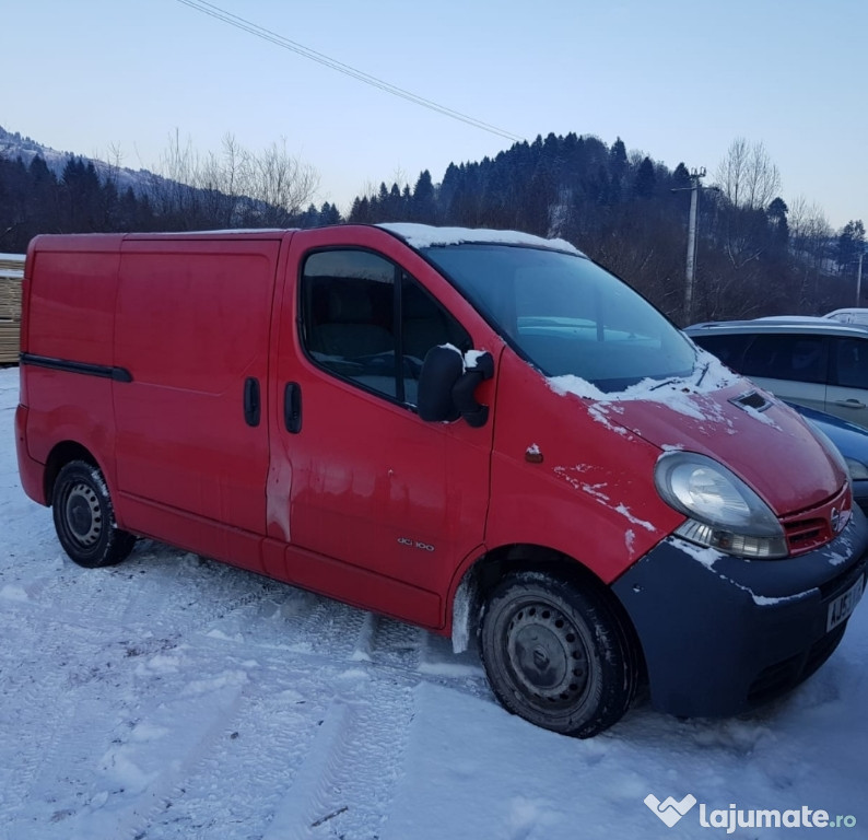Dezmembrez Opel Vivaro Primastar Trafic 1.9Cdti 2004