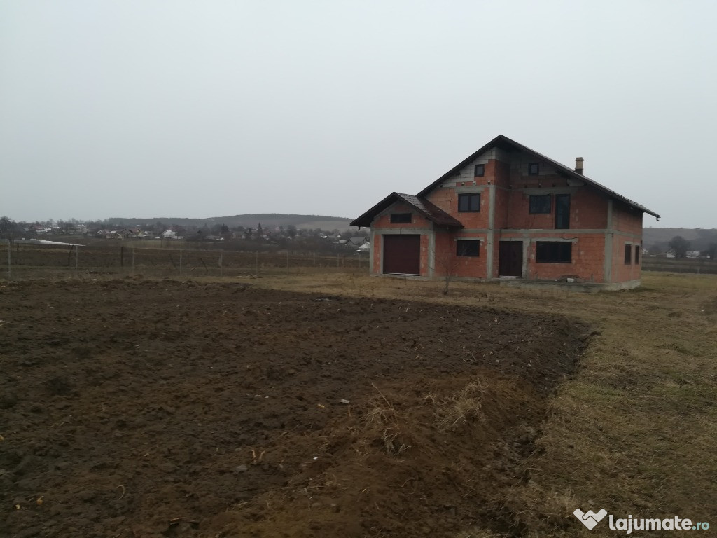 Vila zona Mitocas Central Primariei