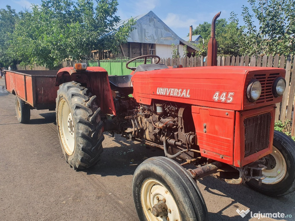 Tractor cu remorca
