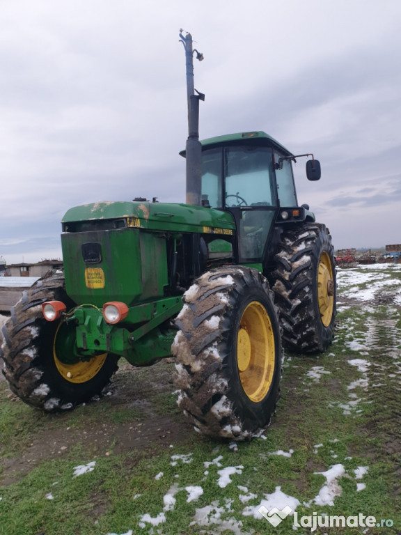 John Deere 4755