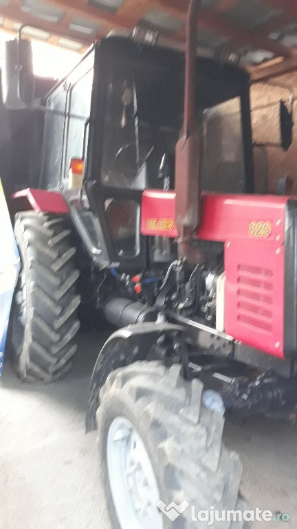 Tractor Belarus 820