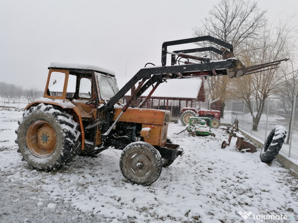 Tractor UTB 550