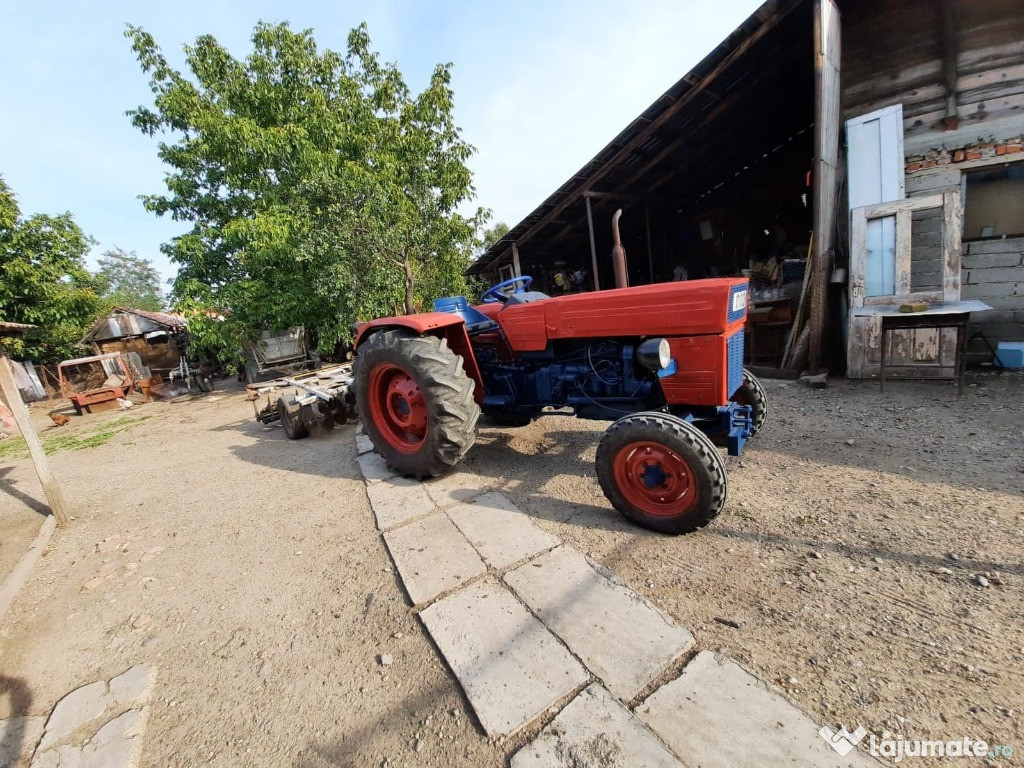 Tractor U55(leu)