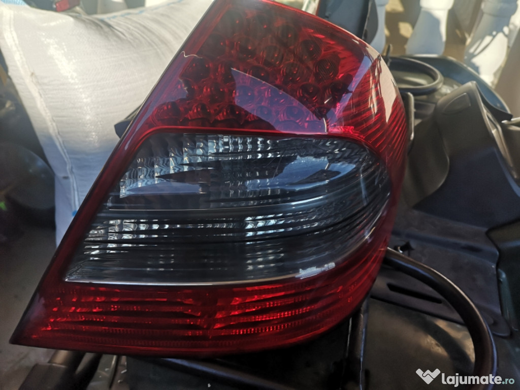 2 stopuri led Mercedes w211 avangard/facelift