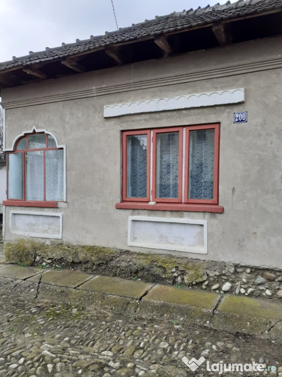 Teren + casa batraneasca din caramida Doicesti, Targoviste