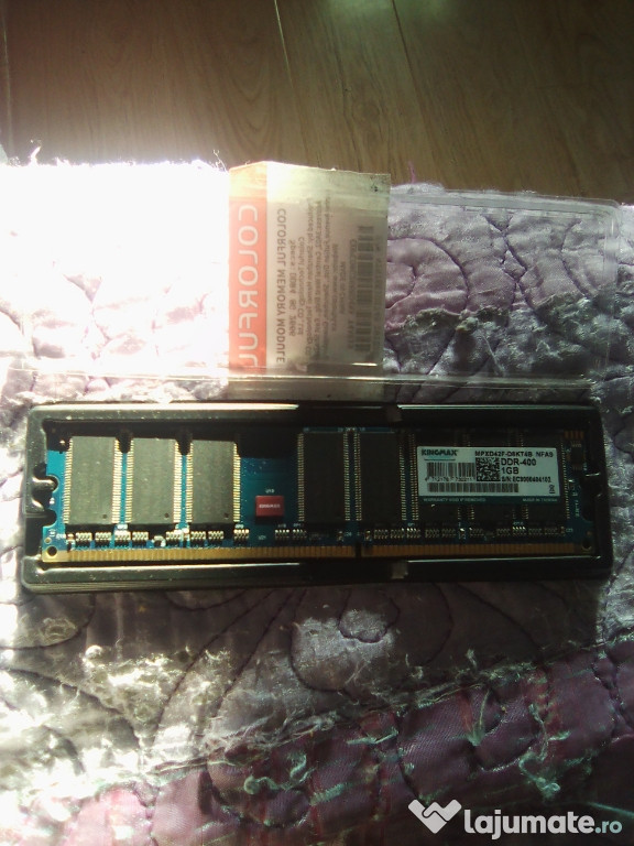 Placa de memorie D D R -4 1 GB RAM