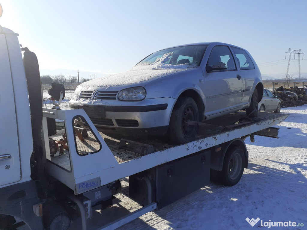 Dezmembrez volkswagen golf 4 1.4i an 2001