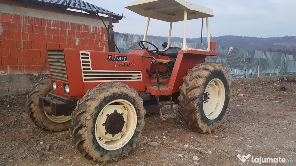 Tractor Fiat 680 4x4 DT 