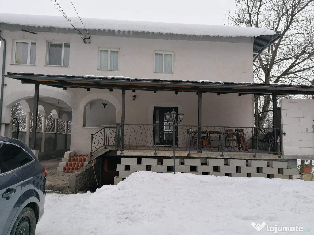 Parte din duplex la 20 de km de Baia Mare in Ilba comuna Cic