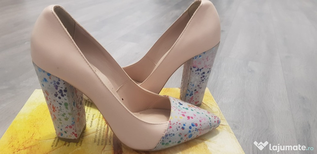 Pantofi de piele