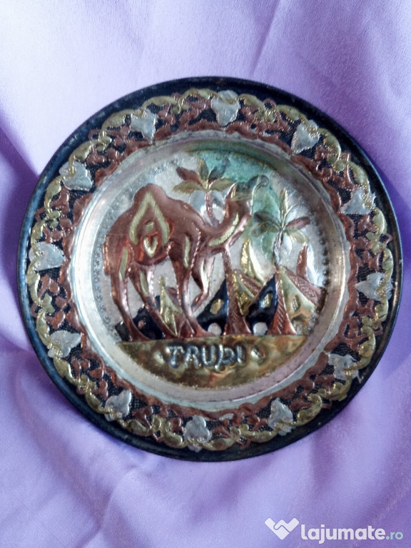Farfurie metal cu dedicație, Trudi