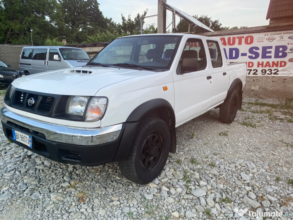 Nissan Navara D 22