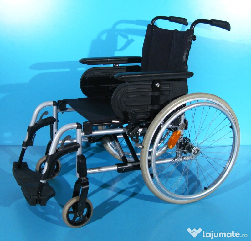 Carucior handicap Invacare / latime sezut 42 cm