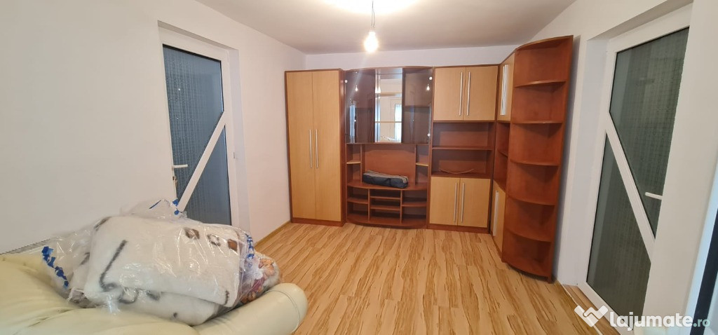 Casa pe un singur nivel, 210 mp utili - str. Razboieni