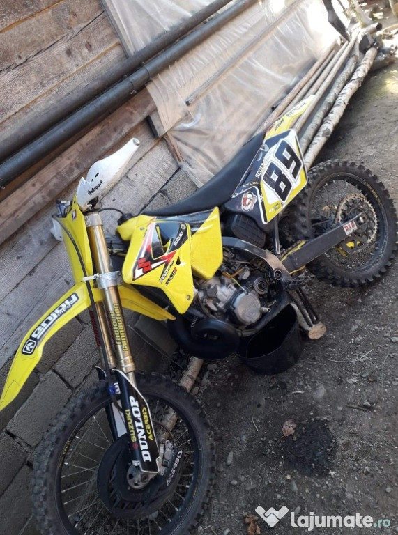 Cross suzuki rm 250 2T