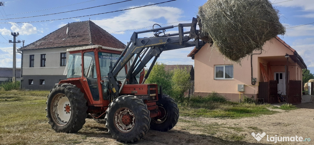 Tractor renault 850