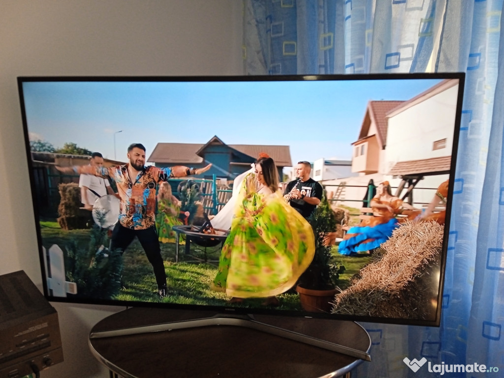 Samsung tv 4k ultra HD wifii black