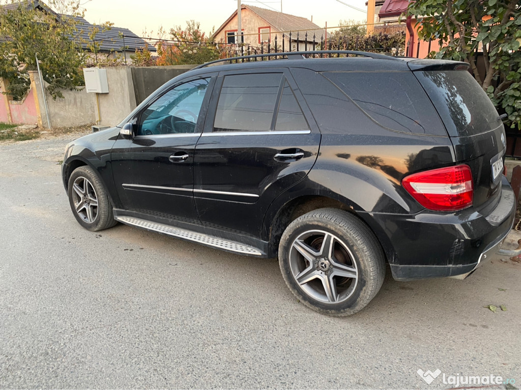 Dezmembrez Mercedes ML AMG 4.2D V8 an 2007