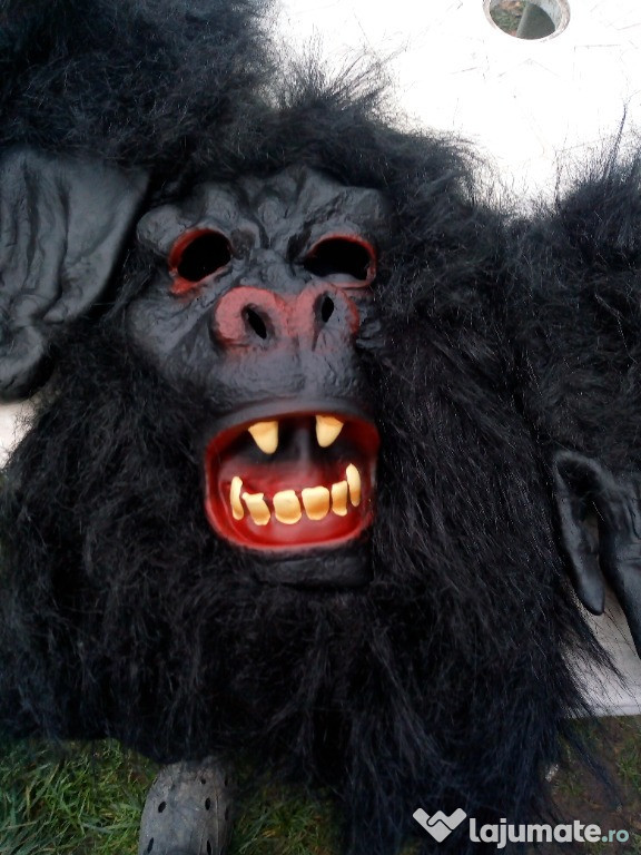 Costum gorilă