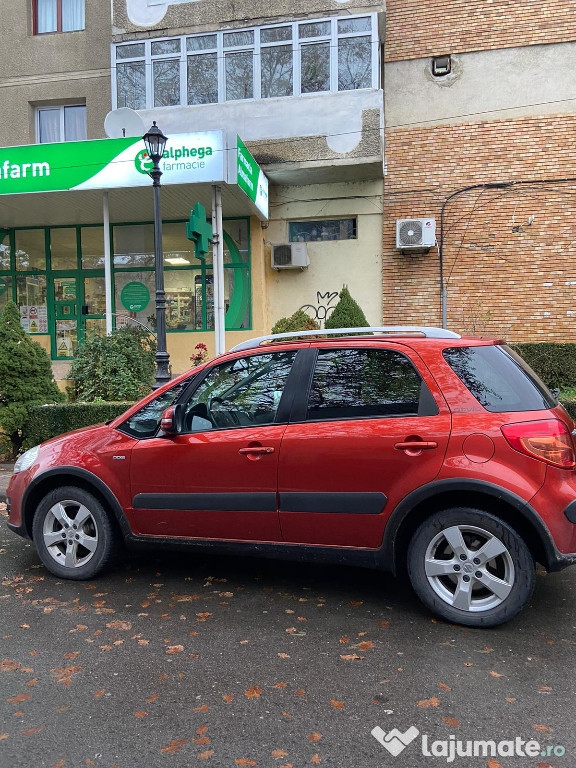 Vând Suzuki S×4 Anul 2013 Diesel Tracțiune 4×4 la buton 4× 2