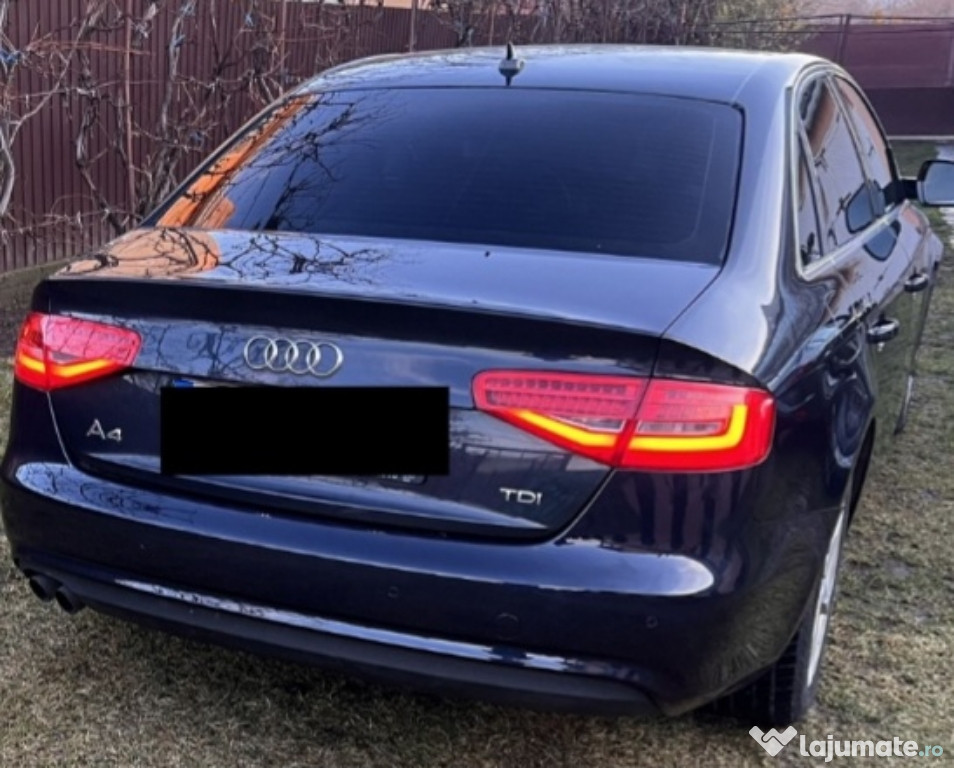 Vând mașina Audi A4 limuzină din 2013