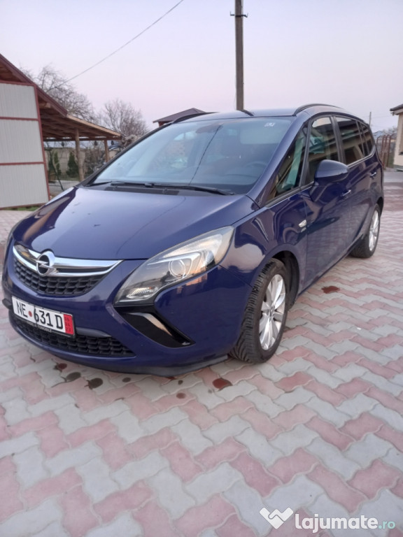 Autoturism marca Opel zafira c