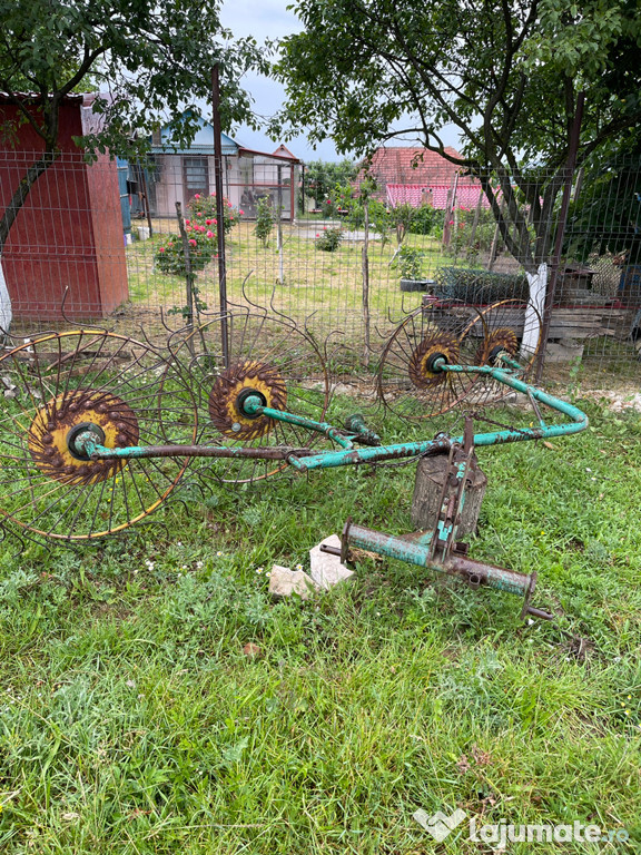 Greblă tractor